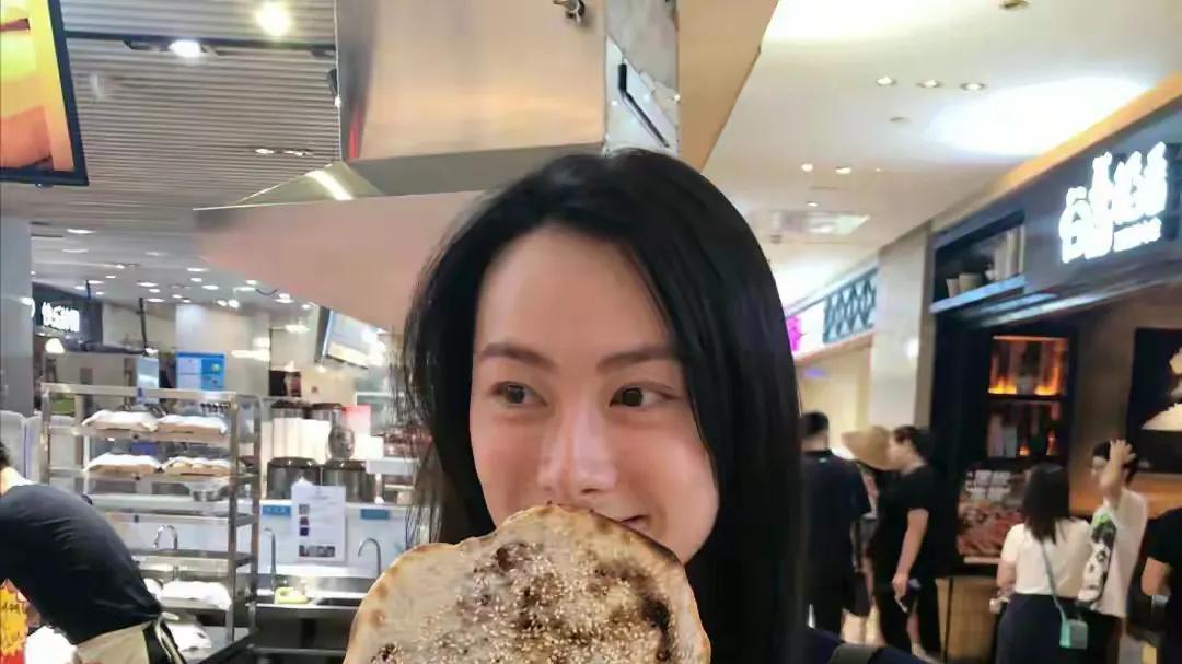 曝郭嘉文因博弈才拒绝给李泽楷生娃，错过最佳生育期，人财两空