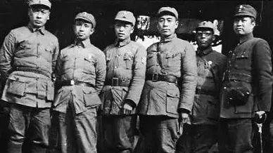 1946年，叶挺与秦邦宪遗体送回延安，毛主席为何没出席追悼会