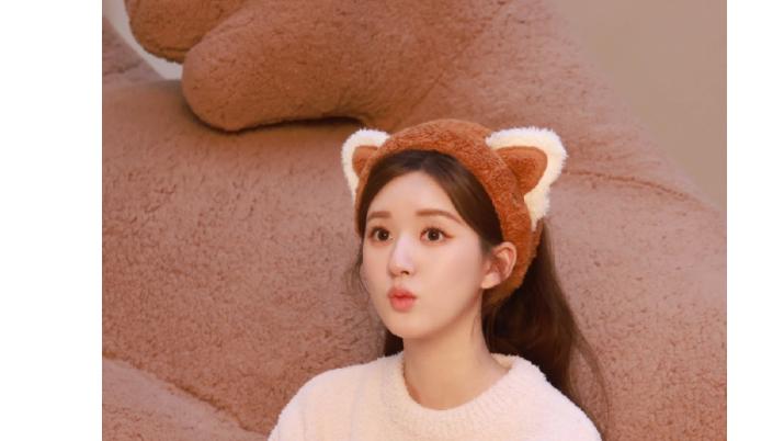 赵露思：一位全能艺人的璀璨之路