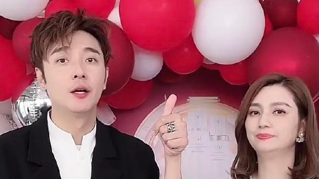 近日，张丹峰洪欣离婚风波后，首次一起直播秀恩爱