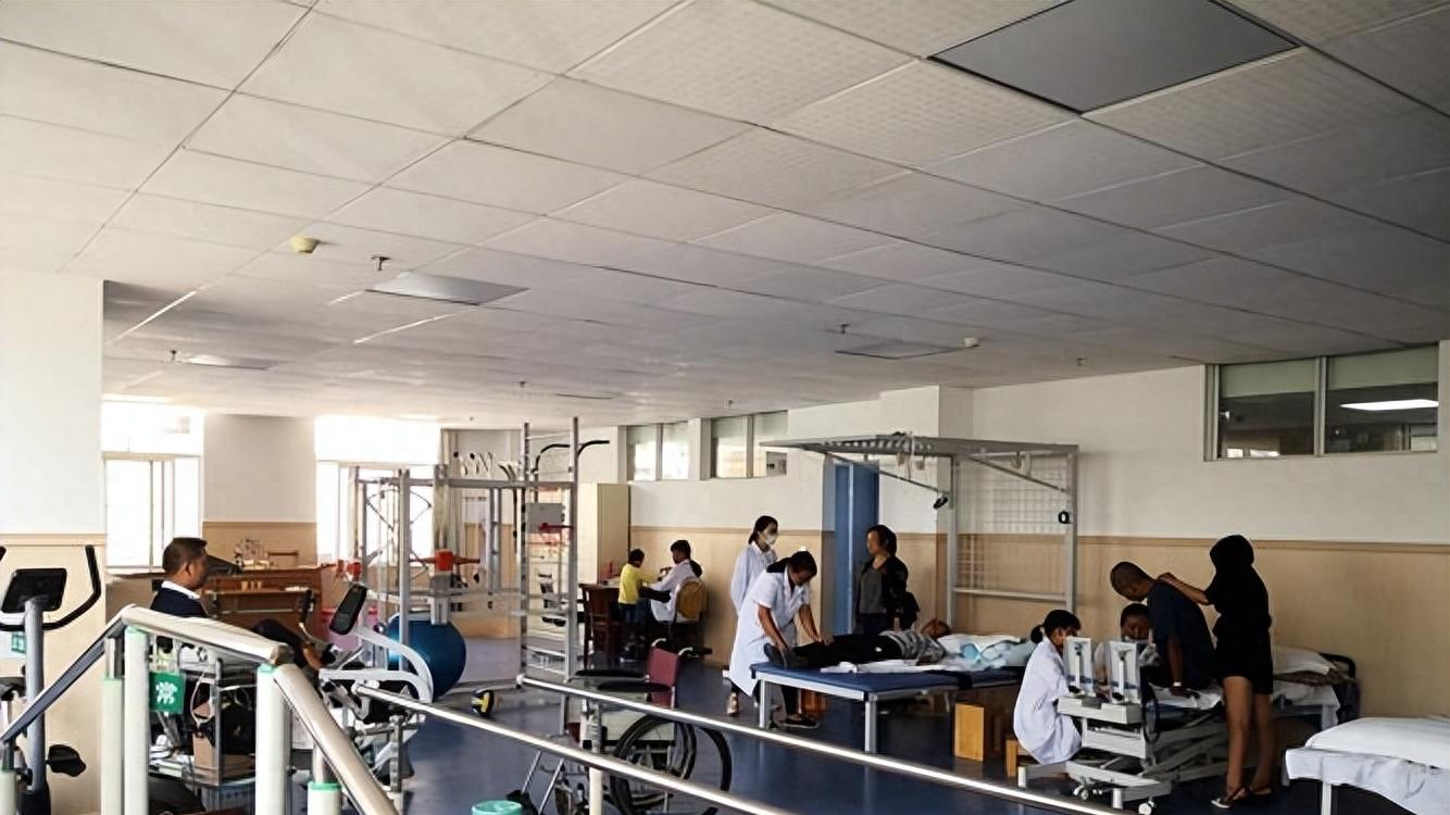 舅舅母亲多年不和，车祸后他却成了我最温暖的依靠！