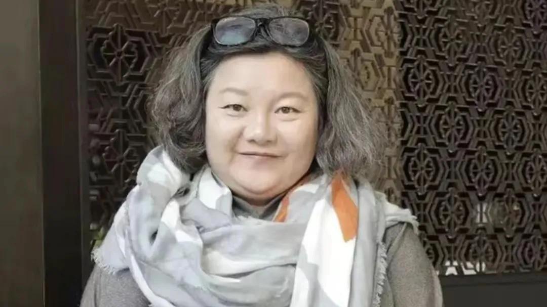 陈凯歌前妻指名批评某顶流太过分，朱一龙也被曝光