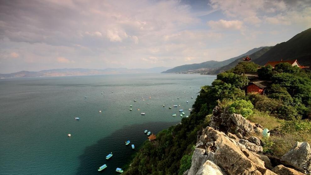 云南宜居城市的天花板，三湖交界，气候宜人，名字与水有关