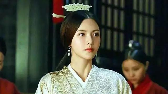 曹丕赐死甄宓，为何还要下令在其口中塞满米糠？