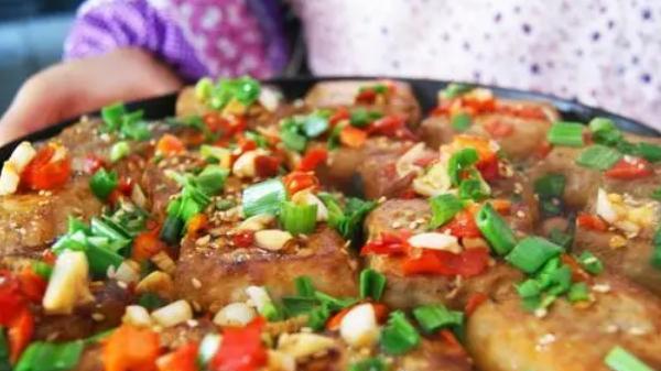 徽州毛豆腐，质地细腻嫩滑，口味咸鲜