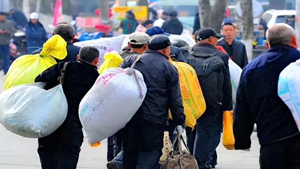 广东、上海出现反常现象，打工人彻底慌了，究竟怎么回事？