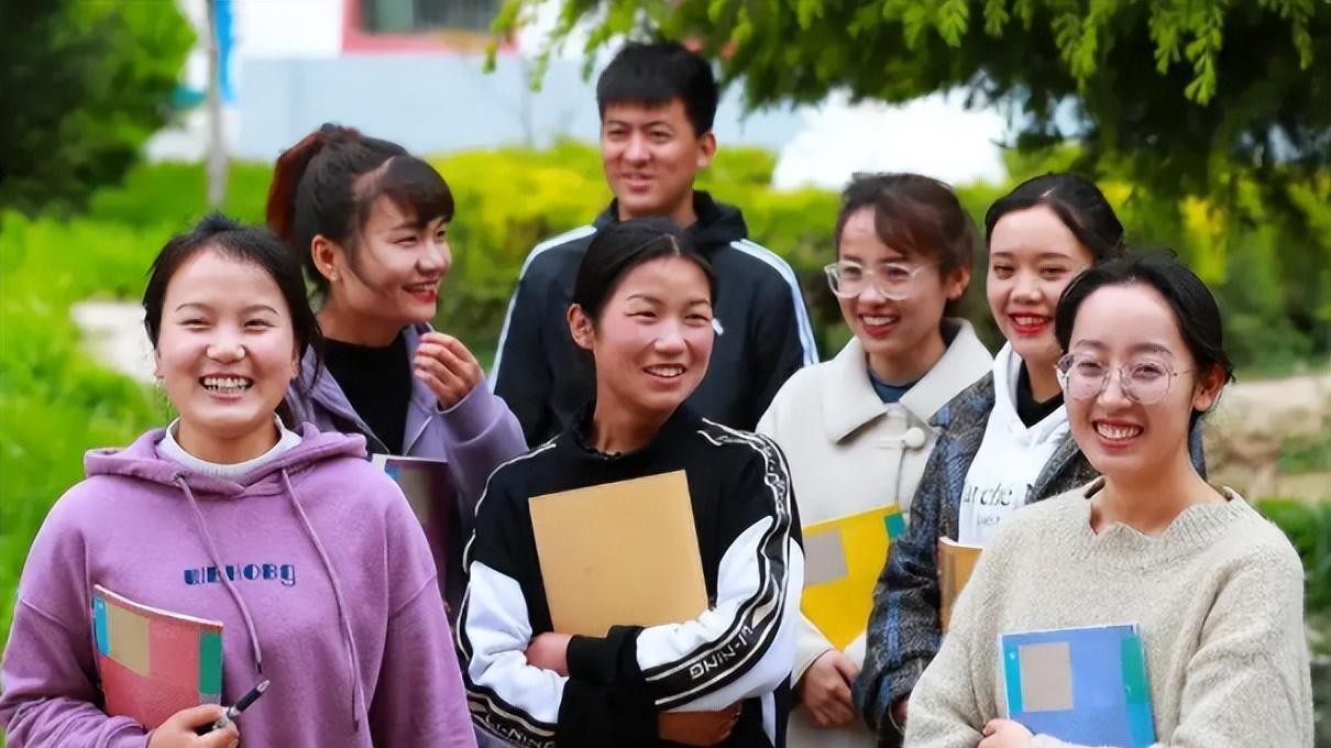 我国有几十所日本人学校，毕业生去向引关注，担心进入这些行业