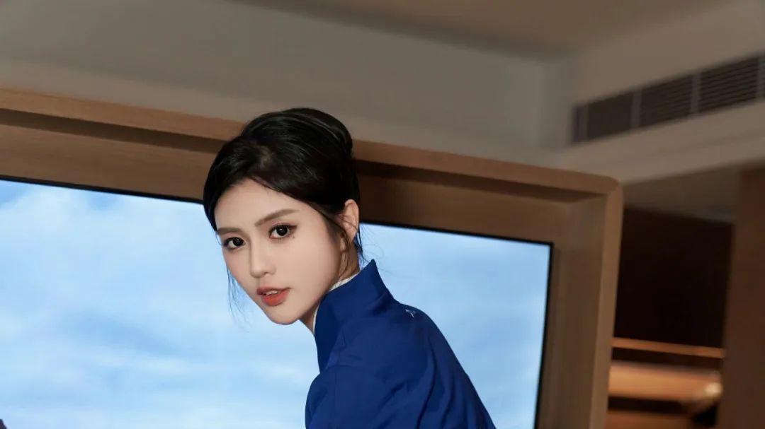 浅浅——头等舱空姐「摄影评测与赏析」