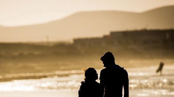 恋爱，如果一个男人能满足下面的几个要求，那么他的桃花运就会很好