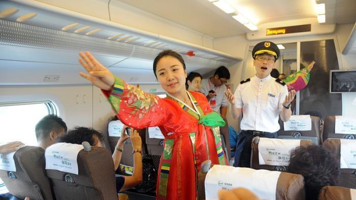 朝鲜精英阶层出访中国，乘坐高铁后不解：中国人人坐得起吗？