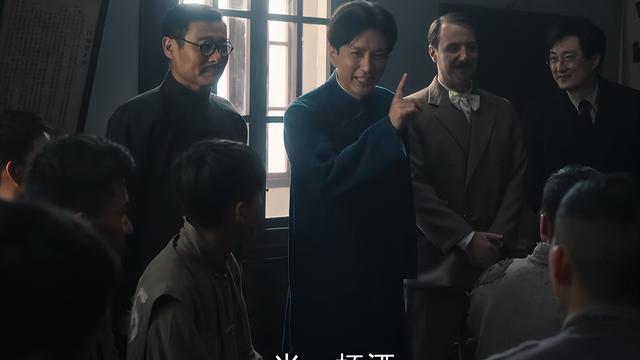 《问苍茫》口碑之所以达不到巅峰，就是主角演技不行，而且烤瓷牙也很出戏