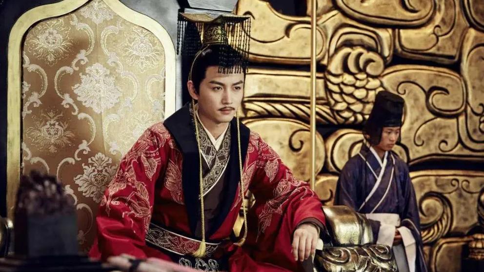 隋文帝为何能在短短四个月之内，就能统一分裂280余年的中国？