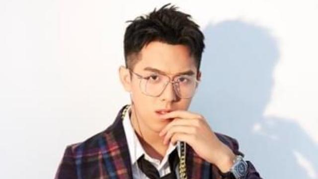 六月二十三日，一部叫, 《疯狂剧团》的电影