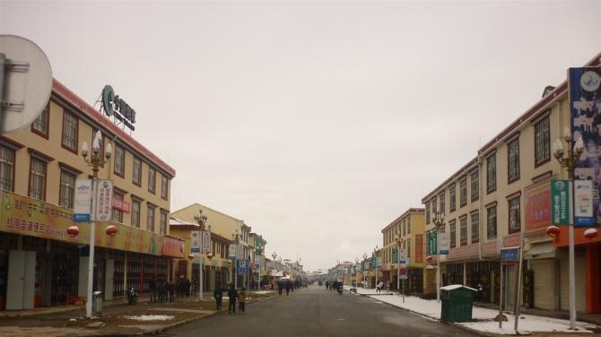 那年支教在红原，小城天空格外蓝，真想回去看一看，可惜有钱没有闲