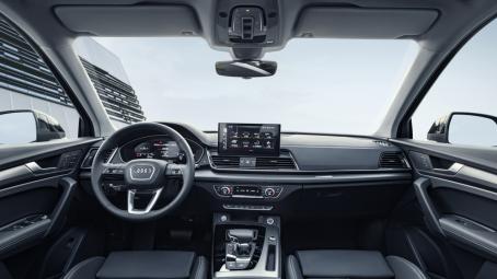 对比凯迪拉克XT5，为何我们更推荐奥迪Q5L？