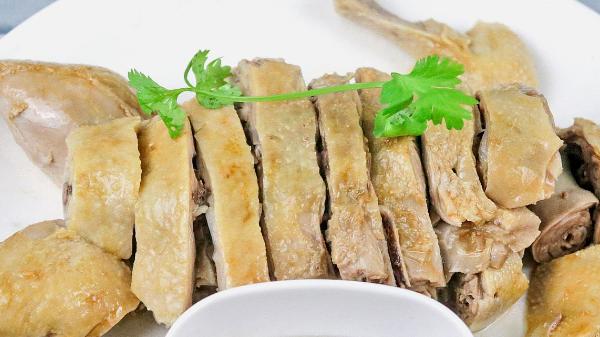 盐水鸭，咸甜清香，滑嫩肉玉白