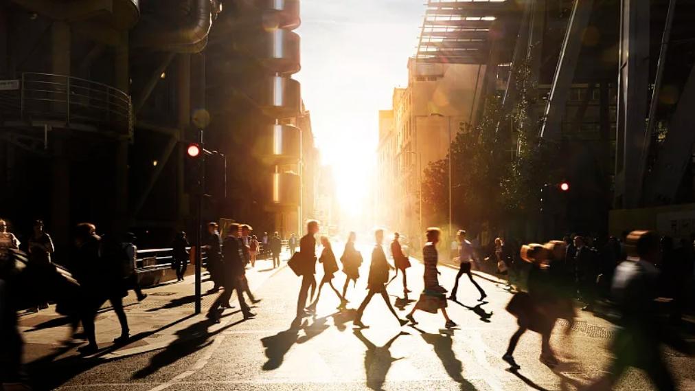 女儿要给小三的孩子捐骨髓，母亲阻拦未果后，果断断绝母女关系，几年后女儿悔不当初