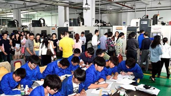 “断子绝孙”还有救？联合国预言：2050年，中国人口将出乎意料