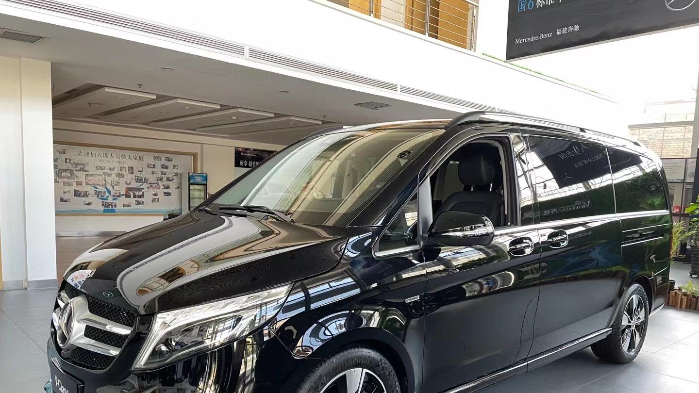 晓奥V-Class：奢华与实用并存，轻松驾驭商务与家庭出行需求