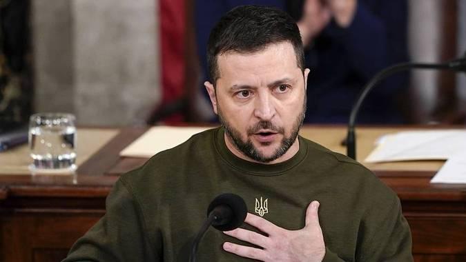 泽连斯基出了趟远门，还没到家，两位首脑作出保证：不会让俄赢