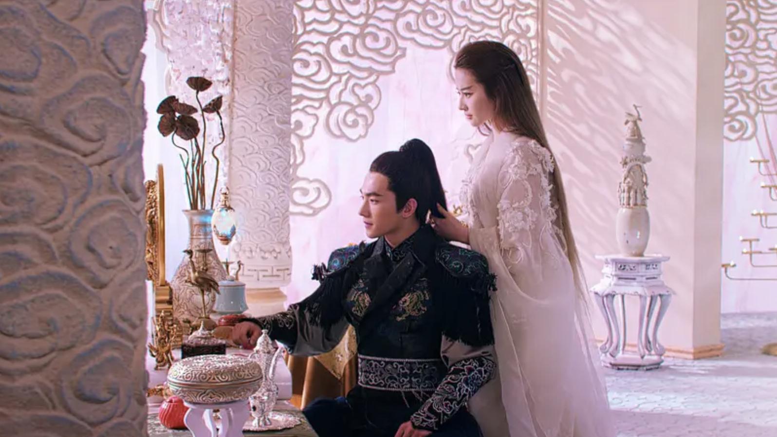 梦回《三生三世》！刘亦菲6年后向杨洋挥手并拥抱，堪称超强售后