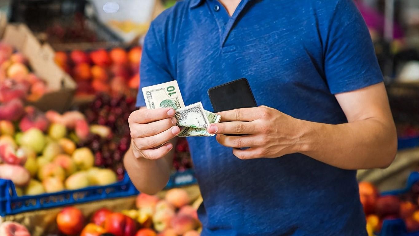 为什么建议大家尽量用现金付款？原因很真实，银行人员告诉