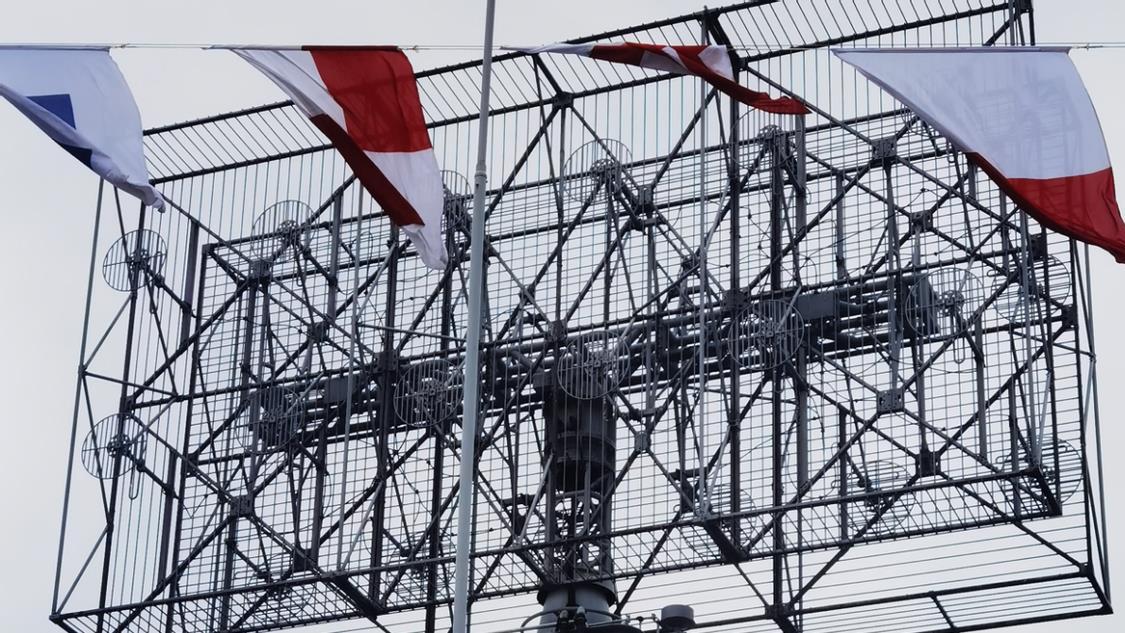 “苍蝇拍”雷达，让解放军反隐身防线前推，美军战机起飞就碰壁