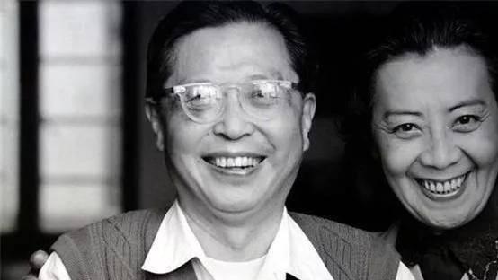 曹禺：离婚40年，妻子自杀后，拒绝与原配复合，79岁写信深感愧疚