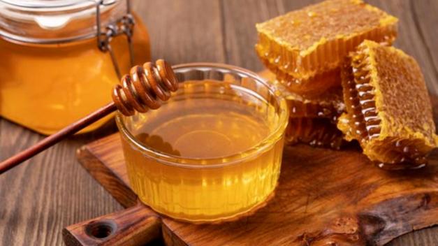 “蜂蜜养生”是真的吗？解酒通便都是假的，作用其实只有一个