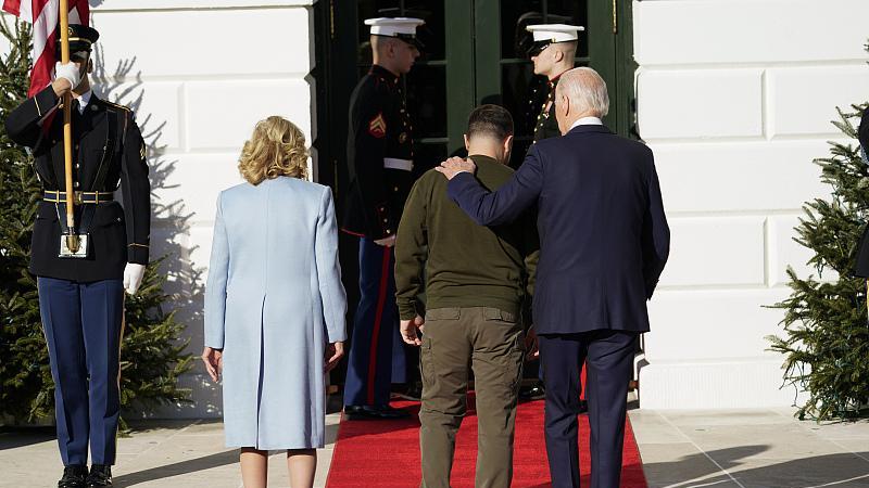 泽连斯基威胁美政府，若乌克兰战败，等待美国的将是“二选一”