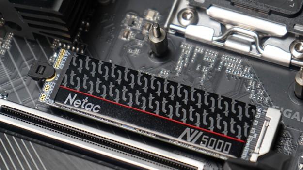 朗科绝影NV5000-t PCIe4.0 SSD评测：疾速读写，石墨烯高效散热