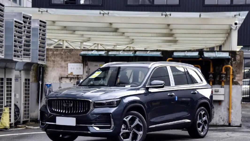 星越L：穿越时空的豪华座驾