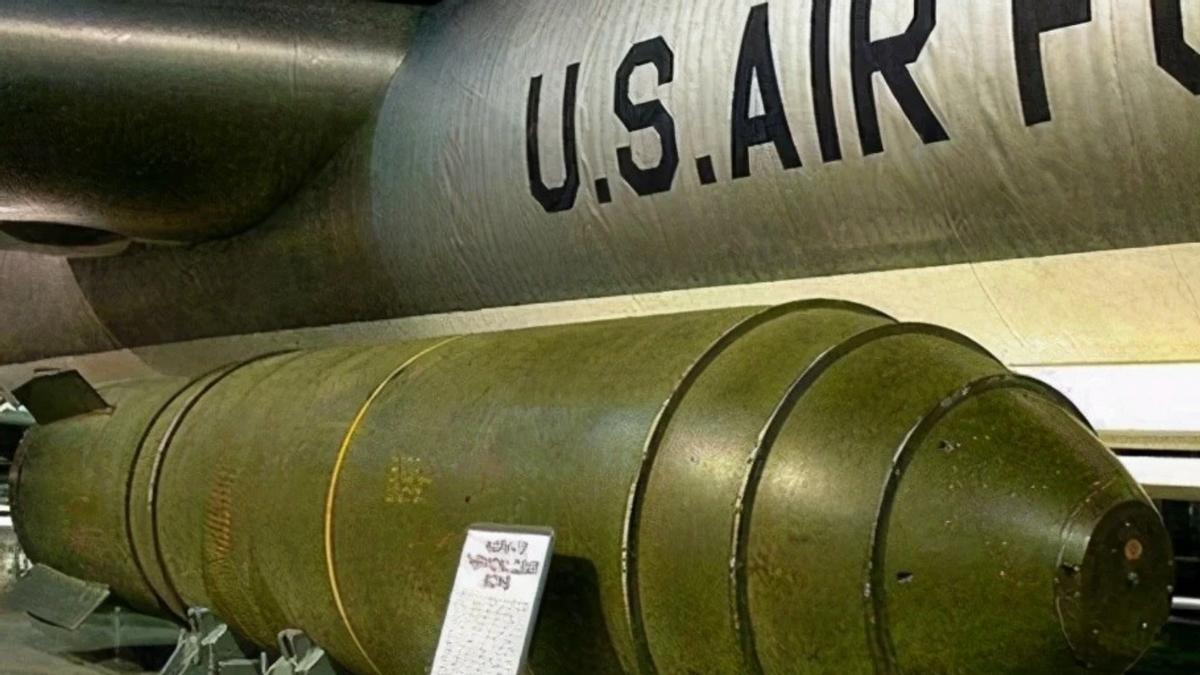 美俄核弹头数量皆超3000枚，我们的实力能和他们抗衡吗？