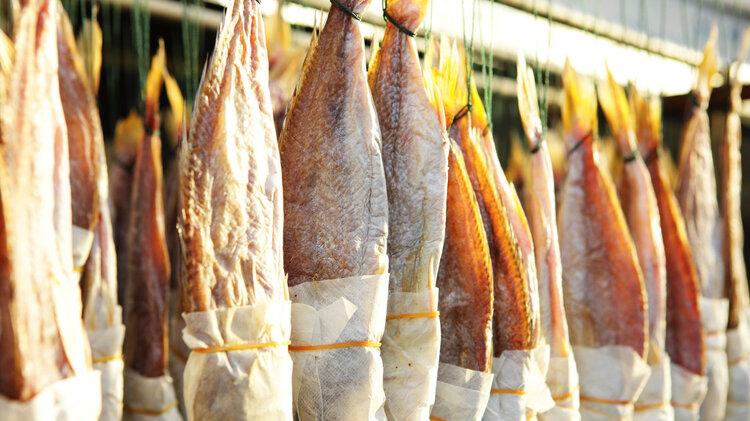 2种鱼已被列入“致癌名单”，吃多了会致癌？这些才真的要少吃