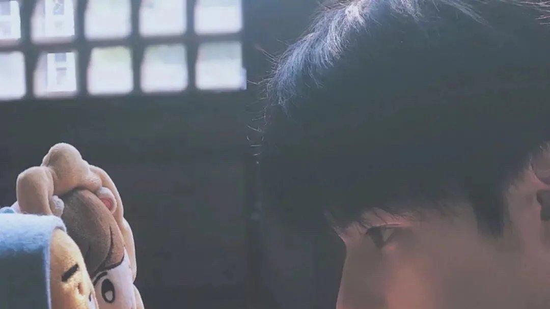 金主要结婚时我发现自己怀孕了，这次我没有乖乖听话，选择了离开。他却发疯了般的找到我，说他不结婚了。