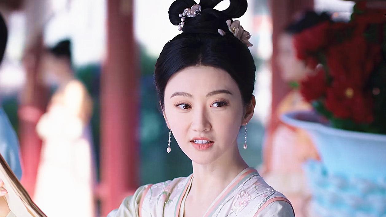 冯绍峰浮肿状态不佳，景甜演绎甜美女官，惊艳全场！