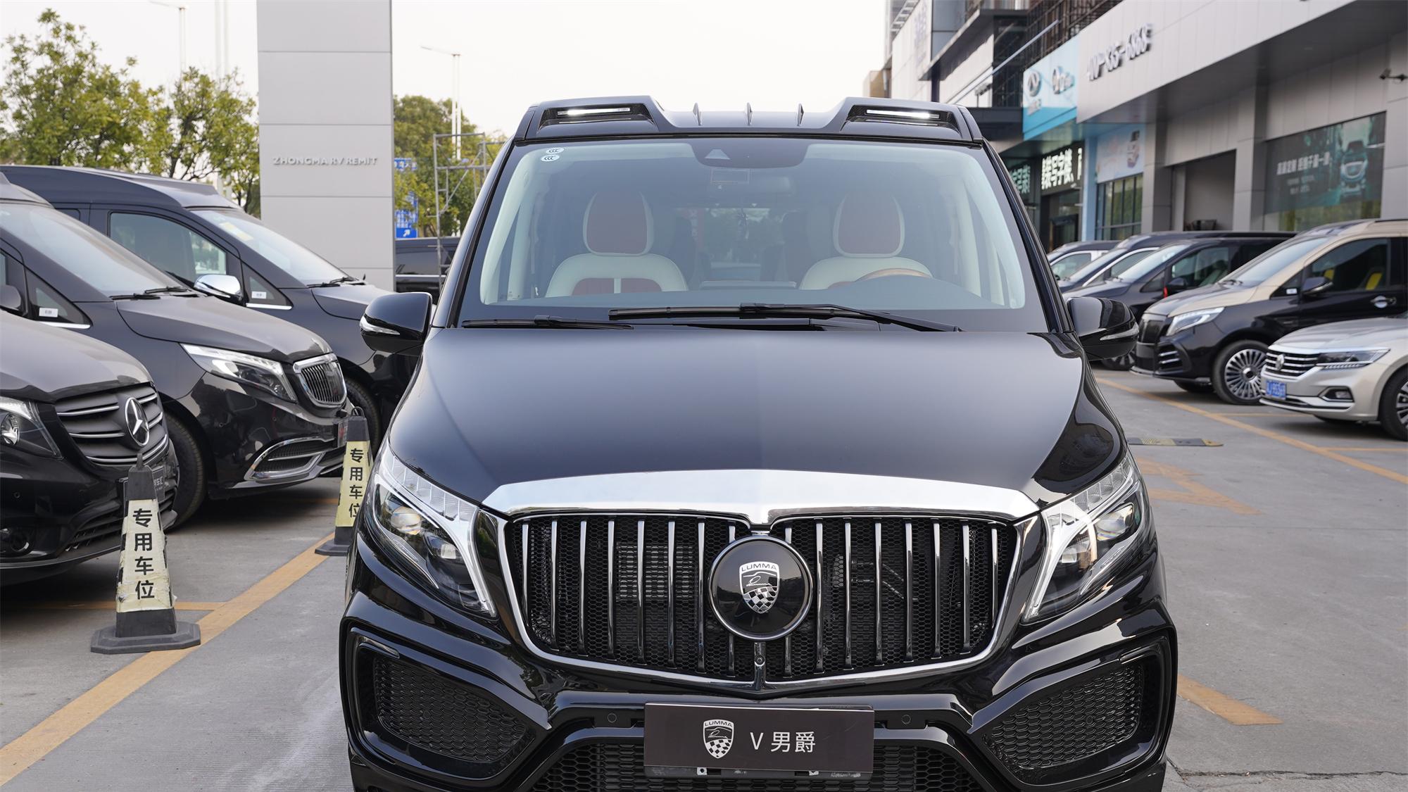 马力增加50匹，性能+奢华度拉满的7座MPV，虏曼奔驰V260L男爵款