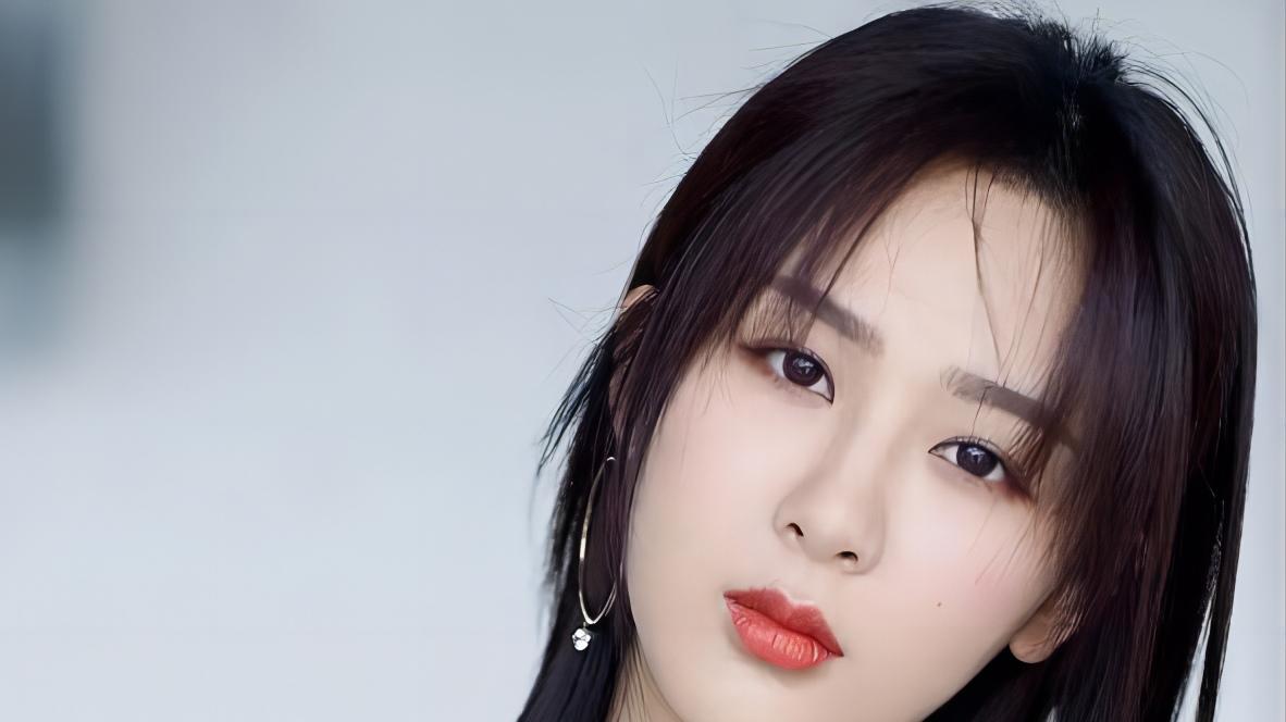 杨紫成为娱乐圈新宠，以出色演技赢得粉丝爱戴