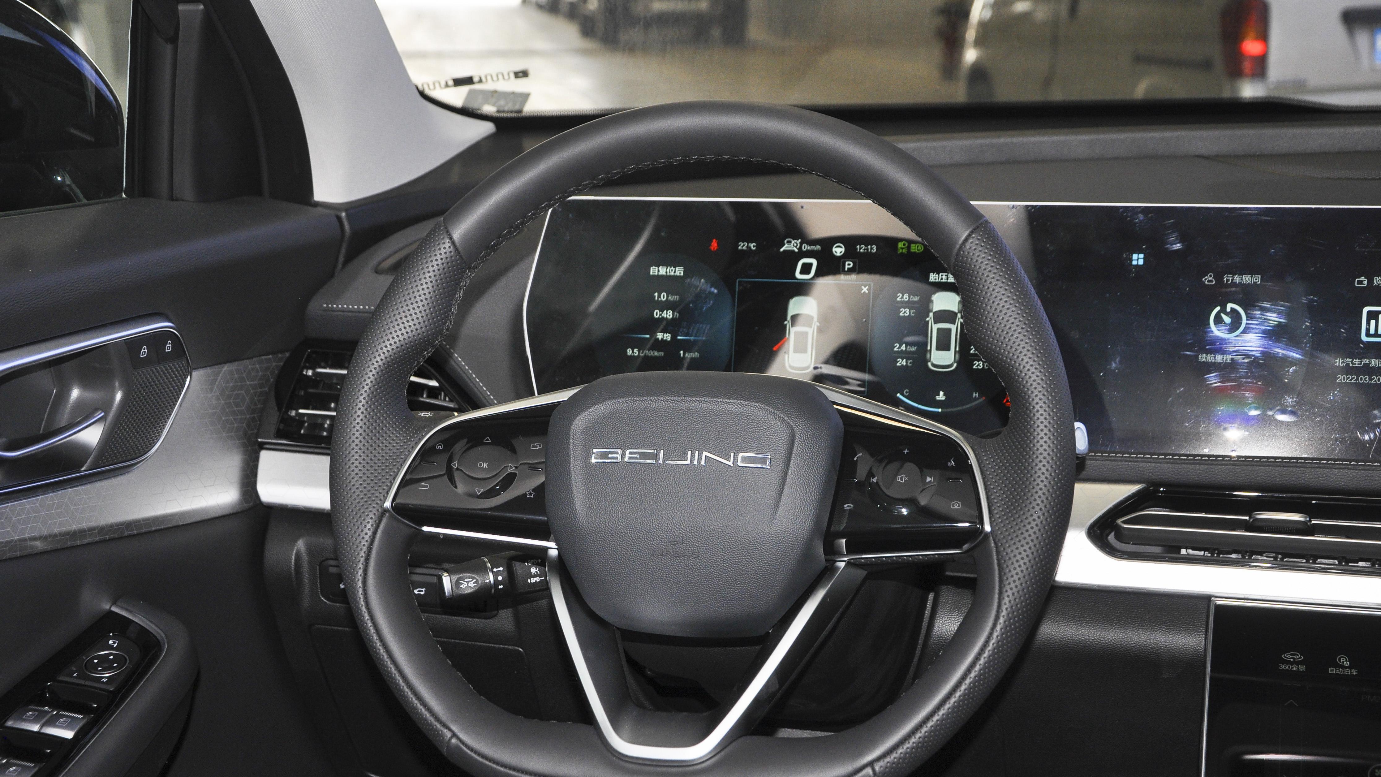 北京汽车X7：顶配卖14.99万，侧门用隐藏门把手！