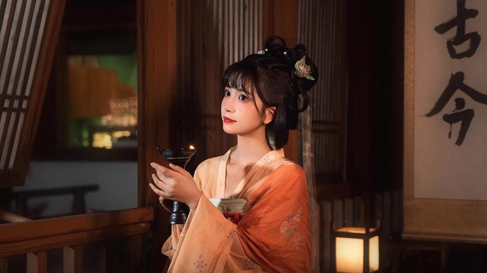 打不过就加入！穿越后发现自己是恶毒女配，我直接投靠女主抱大腿……