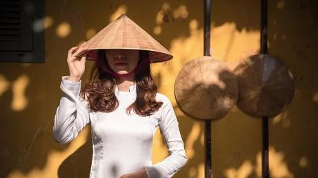 兄弟刚去世没几天，嫂嫂就按捺不住寂寞了？我暗中观察，终于发现了嫂嫂的秘密……