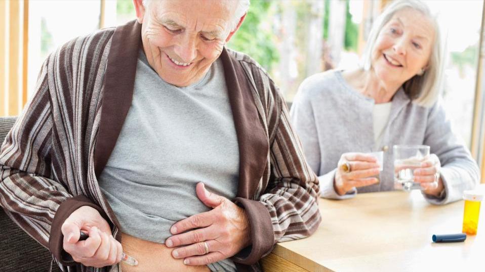 糖尿病人掌握4个技巧，吃西瓜再也不发愁了，为了健康，学起来