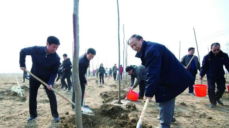 陈勇：从一名教师走出来的市委书记，最终以身陷囹圄为人生终局