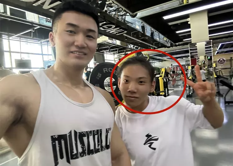 过渡追求身材美，健身网红“壮壮”去世，年仅23岁！