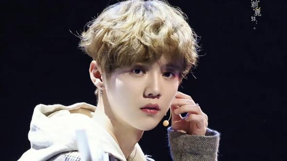 华语流行天王鹿晗上海演唱会惊艳亮相，引爆全场粉丝热情