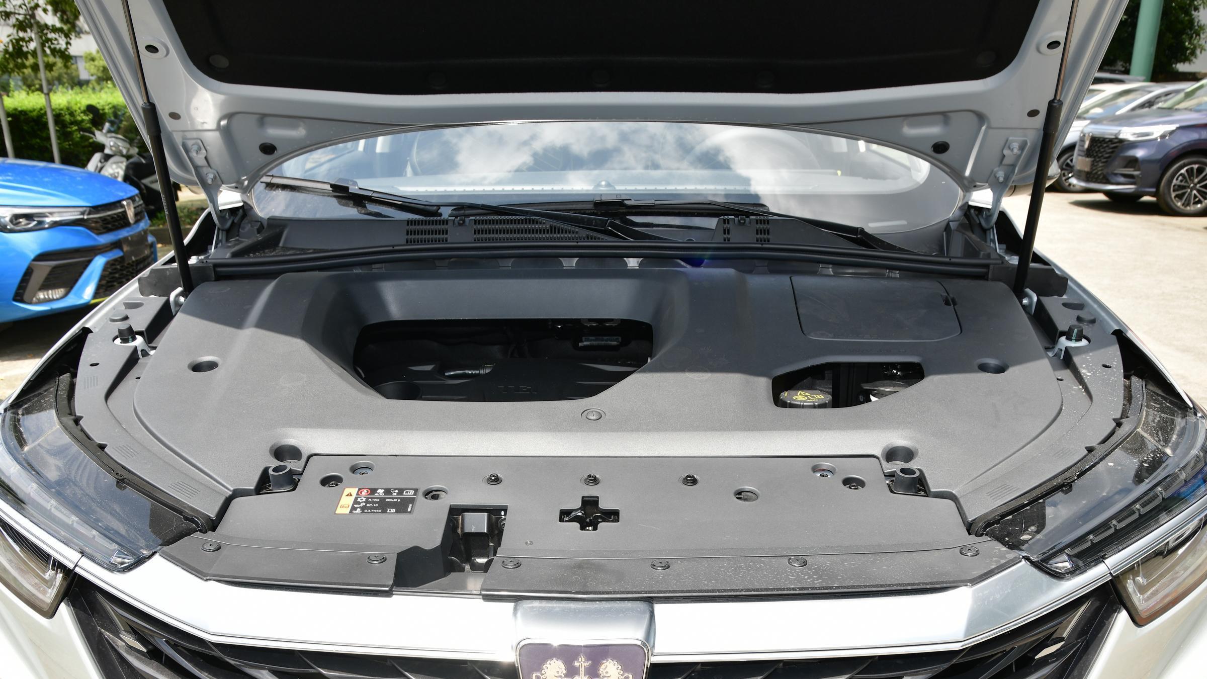 起售9.33万，配1.5T引擎，荣威RX5实力解析！