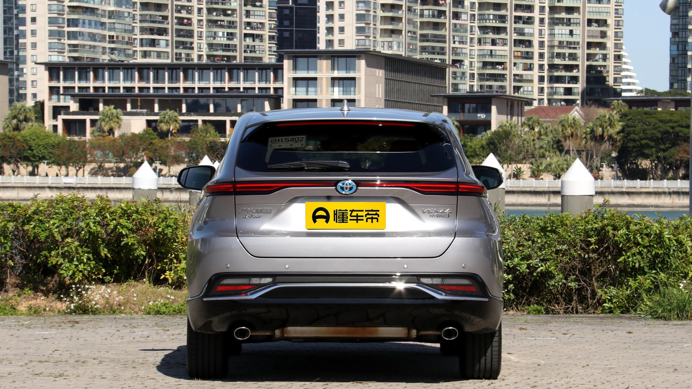 外观炫酷，空间宽敞，搭载2.5L+E-CVT，详解中型SUV广汽丰田威飒