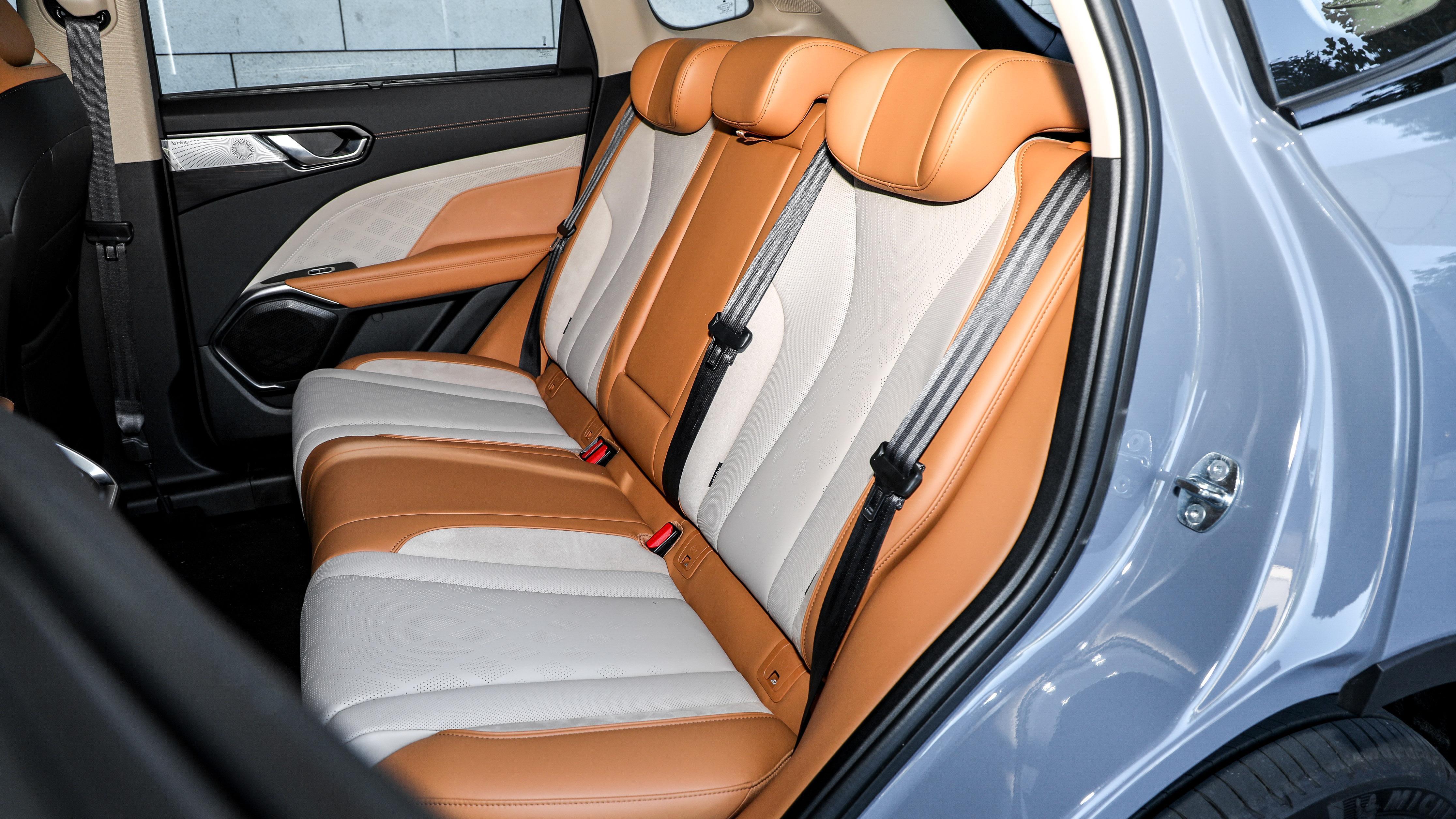 绿牌车新选择！纯电续航183km，油耗低至0.48L，解读拿铁DHT-PHEV