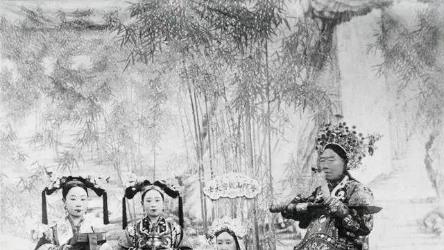 慈禧的“真实照片”，被外国博物馆收藏至今，这才是真实的她
