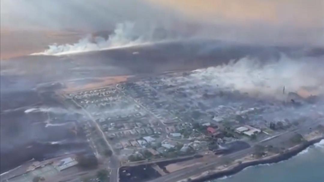 空气“香甜”的夏威夷和“自由民主”的山火